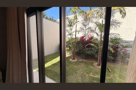 Vista da Suíte de casa para alugar com 3 quartos, 360m² em Moinho dos Ventos, Goiânia