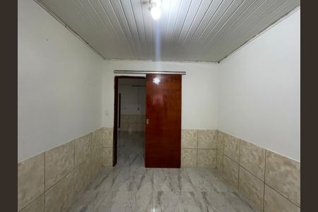 Casa para alugar com 75m², 2 quartos e sem vaga