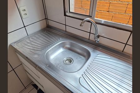 Casa para alugar com 50m², 2 quartos e 1 vaga Casa para alugar com 50m², 2 quartos e 1 vagaCozinha