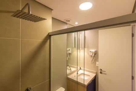 Banheiro de kitnet/studio à venda com 1 quarto, 25m² em Paraíso, São Paulo