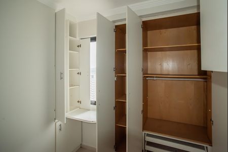 Apartamento à venda com 112m², 2 quartos e 2 vagas Apartamento à venda com 112m², 2 quartos e 2 vagasQuarto