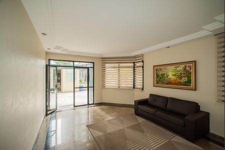 Apartamento à venda com 112m², 2 quartos e 2 vagas Apartamento à venda com 112m², 2 quartos e 2 vagasHall social