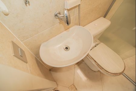 Apartamento à venda com 112m², 2 quartos e 2 vagas Apartamento à venda com 112m², 2 quartos e 2 vagasBanheiro do Salão