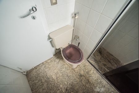 Apartamento à venda com 112m², 2 quartos e 2 vagas Apartamento à venda com 112m², 2 quartos e 2 vagasBanheiro da Suíte