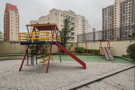Apartamento à venda com 112m², 2 quartos e 2 vagas Apartamento à venda com 112m², 2 quartos e 2 vagasÁrea comum - Playground