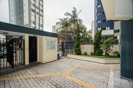 Apartamento à venda com 112m², 2 quartos e 2 vagas Apartamento à venda com 112m², 2 quartos e 2 vagasHall de entrada