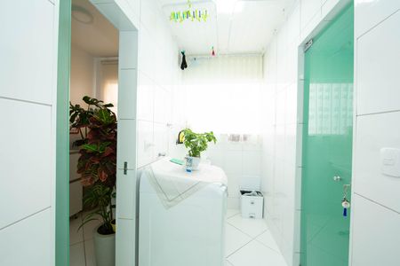 Apartamento à venda com 120m², 4 quartos e 2 vagas Apartamento à venda com 120m², 4 quartos e 2 vagasÁrea de serviço