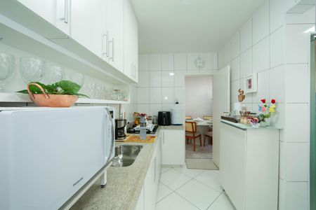 Apartamento à venda com 120m², 4 quartos e 2 vagas Apartamento à venda com 120m², 4 quartos e 2 vagasCozinha