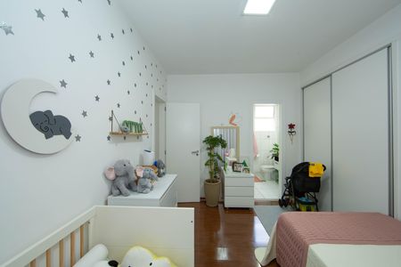 Apartamento à venda com 120m², 4 quartos e 2 vagas Apartamento à venda com 120m², 4 quartos e 2 vagasQuarto 4