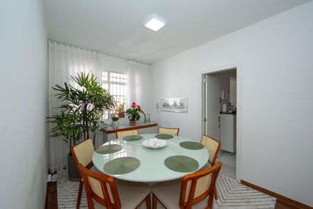 Apartamento à venda com 120m², 4 quartos e 2 vagas Apartamento à venda com 120m², 4 quartos e 2 vagasSala