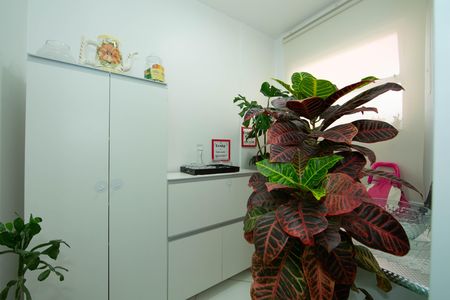 Apartamento à venda com 120m², 4 quartos e 2 vagas Apartamento à venda com 120m², 4 quartos e 2 vagasQuarto de serviço