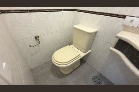 Apartamento à venda com 124m², 2 quartos e 2 vagasBanheiro