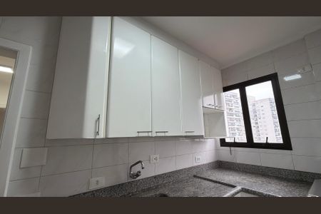 Apartamento à venda com 124m², 2 quartos e 2 vagasCozinha