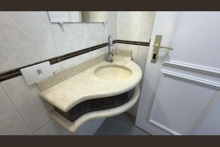 Apartamento à venda com 124m², 2 quartos e 2 vagasBanheiro