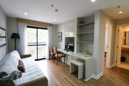 Apartamento para alugar com 1 quarto, 40m² em Indianópolis, São Paulo