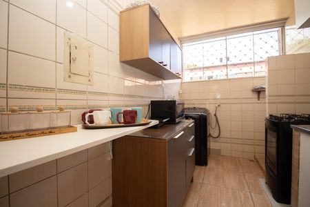 Apartamento para alugar com 65m², 2 quartos e sem vaga Apartamento para alugar com 65m², 2 quartos e sem vagaCozinha e Área de Serviço
