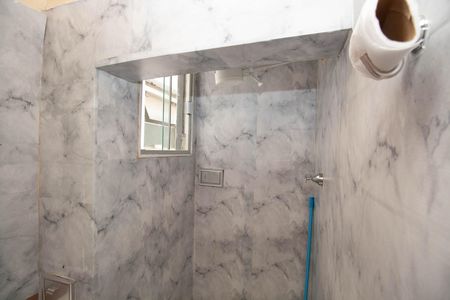 Apartamento para alugar com 65m², 2 quartos e sem vaga Apartamento para alugar com 65m², 2 quartos e sem vagaBanheiro da Suíte