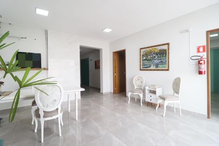 Sala de casa para alugar com 8 quartos, 150m² em Jardim Karaíba, Uberlândia
