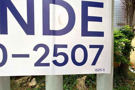 Apartamento à venda com 85m², 3 quartos e sem vaga Apartamento à venda com 85m², 3 quartos e sem vagaPlaca ISZK-5