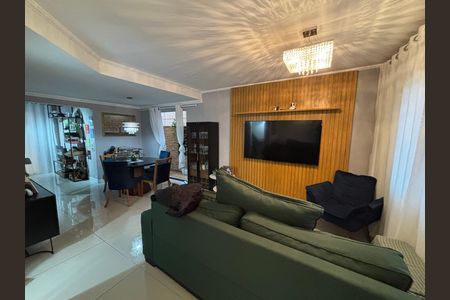 Casa para alugar com 140m², 3 quartos e 2 vagas Casa para alugar com 140m², 3 quartos e 2 vagasSala