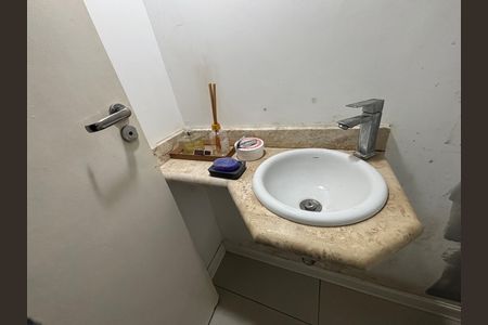 Casa para alugar com 140m², 3 quartos e 2 vagas Casa para alugar com 140m², 3 quartos e 2 vagasLavabo