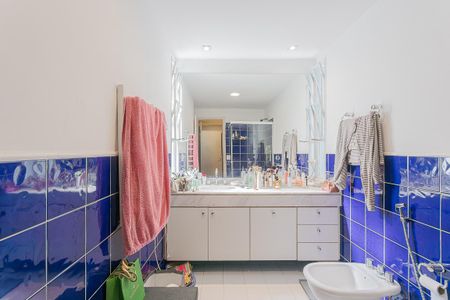 Apartamento à venda com 129m², 2 quartos e 1 vaga Apartamento à venda com 129m², 2 quartos e 1 vagaBanheiro da Suíte