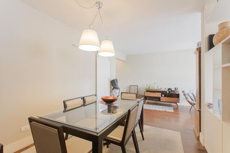 Apartamento à venda com 129m², 2 quartos e 1 vaga Apartamento à venda com 129m², 2 quartos e 1 vagaSala de Jantar