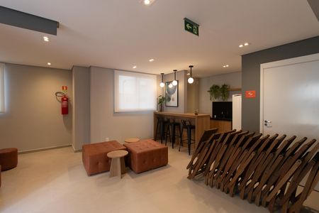 Apartamento à venda com 43m², 2 quartos e sem vagaÁrea comum - Salão de festas