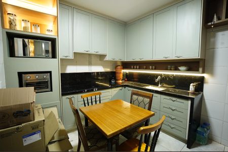 Casa à venda com 300m², 4 quartos e 4 vagas