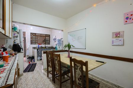 Casa para alugar com 111m², 2 quartos e 2 vagas Casa para alugar com 111m², 2 quartos e 2 vagasCozinha