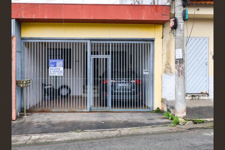 Casa para alugar com 111m², 2 quartos e 2 vagas Casa para alugar com 111m², 2 quartos e 2 vagasFachada