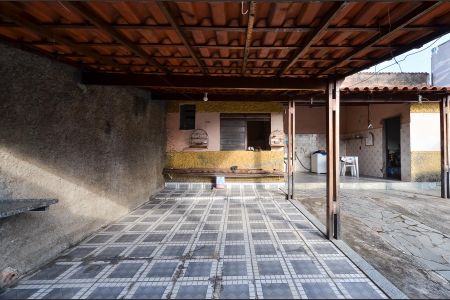 Casa para alugar com 300m², 3 quartos e 4 vagas Casa para alugar com 300m², 3 quartos e 4 vagasÁrea externa - Garagem
