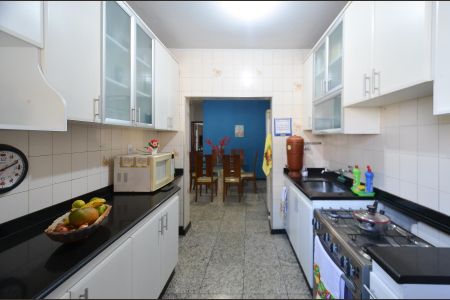 Casa para alugar com 300m², 3 quartos e 4 vagas Casa para alugar com 300m², 3 quartos e 4 vagasCozinha