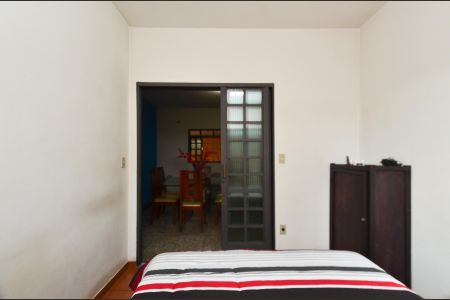 Casa para alugar com 300m², 3 quartos e 4 vagas Casa para alugar com 300m², 3 quartos e 4 vagasQuarto 1
