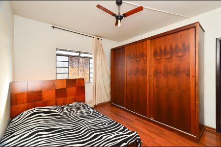 Casa para alugar com 300m², 3 quartos e 4 vagas Casa para alugar com 300m², 3 quartos e 4 vagasQuarto 2