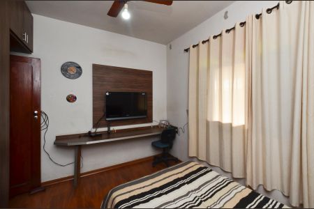 Suíte de casa à venda com 3 quartos, 300m² em Santa Cruz, Belo Horizonte