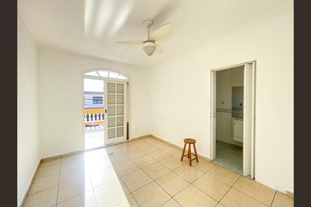 Casa à venda com 158m², 4 quartos e 2 vagas Casa à venda com 158m², 4 quartos e 2 vagasSuíte