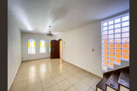 Casa à venda com 158m², 4 quartos e 2 vagas Casa à venda com 158m², 4 quartos e 2 vagasSala