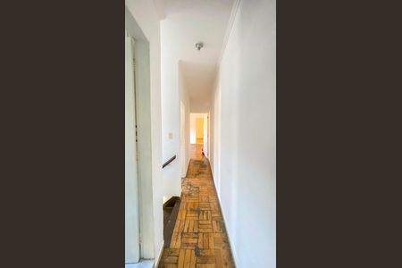 Casa à venda com 158m², 4 quartos e 2 vagas Casa à venda com 158m², 4 quartos e 2 vagasCorredor - Quartos