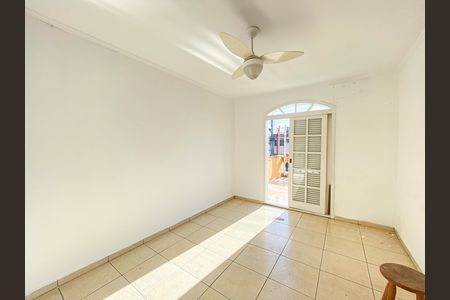 Casa à venda com 158m², 4 quartos e 2 vagas Casa à venda com 158m², 4 quartos e 2 vagasSuíte
