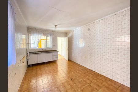 Casa à venda com 158m², 4 quartos e 2 vagas Casa à venda com 158m², 4 quartos e 2 vagasCozinha