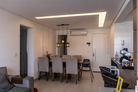 Apartamento à venda com 66m², 2 quartos e 2 vagas Apartamento à venda com 66m², 2 quartos e 2 vagasSala