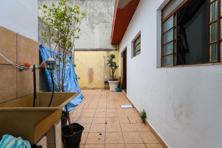 Área externa de casa para alugar com 1 quarto, 55m² em Nucleo Residencial Isabela, Taboão da Serra