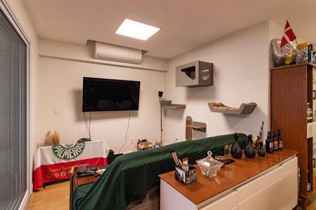 Sala de apartamento à venda com 2 quartos, 169m² em Vila Romana, São Paulo
