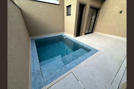 Casa de condomínio à venda com 145m², 3 quartos e 2 vagas Casa de condomínio à venda com 145m², 3 quartos e 2 vagasPiscina