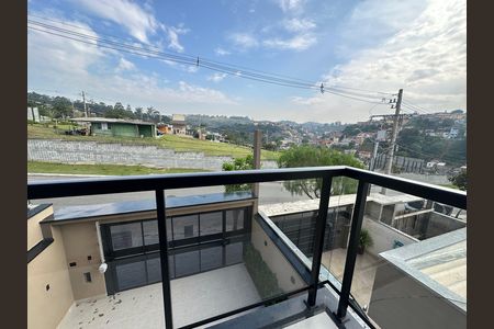 Casa de condomínio à venda com 145m², 3 quartos e 2 vagas Casa de condomínio à venda com 145m², 3 quartos e 2 vagasVaranda