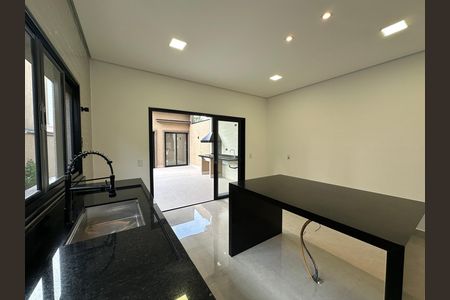 Casa de condomínio à venda com 145m², 3 quartos e 2 vagas Casa de condomínio à venda com 145m², 3 quartos e 2 vagasCozinha