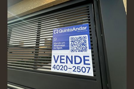 Casa de condomínio à venda com 145m², 3 quartos e 2 vagas Casa de condomínio à venda com 145m², 3 quartos e 2 vagasFachada