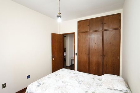 Apartamento à venda com 170m², 4 quartos e 4 vagasQuarto 2