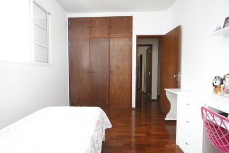 Apartamento à venda com 170m², 4 quartos e 4 vagasQuarto 3